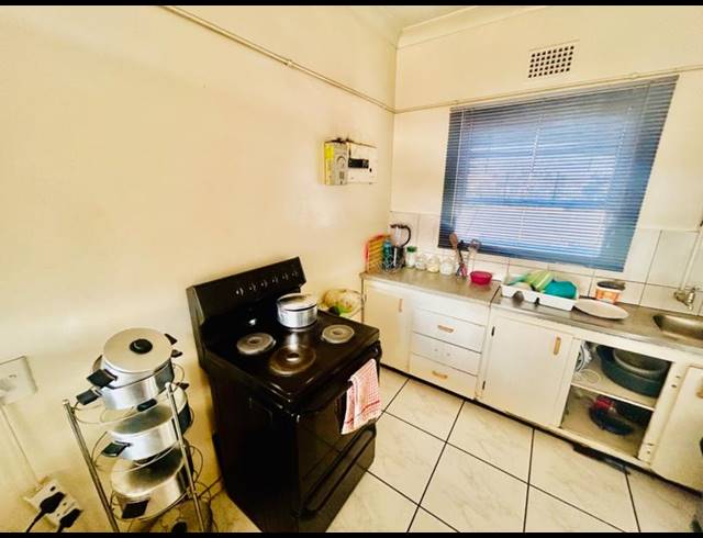 2 BEDROOM APARTMENT FOR SALE IN VANDERBIJLPARK CW 1